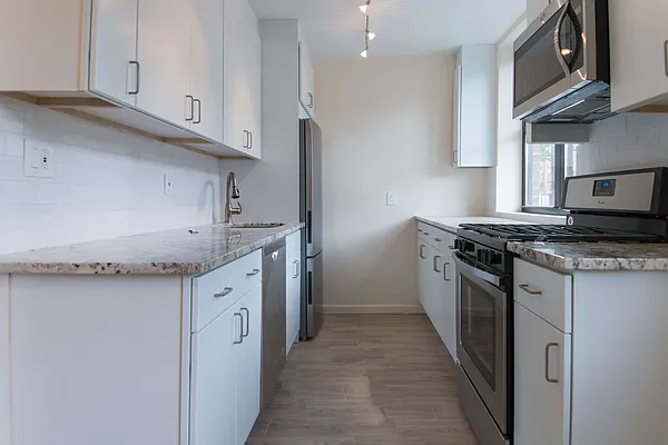 Rented by Compass | media 12