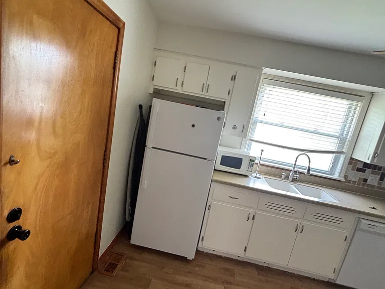 9559 S Yates Blvd #2 — Photo 4