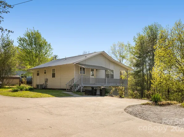 332 Cherrywood Cir, Hayesville, NC 28904