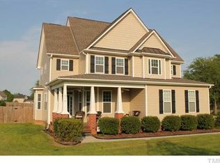 916 Ruth Cir, Fuquay Varina, NC 27526