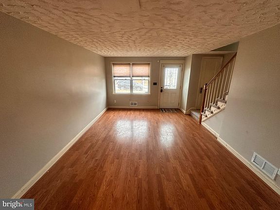 4th image of 748 Bethnal Rd