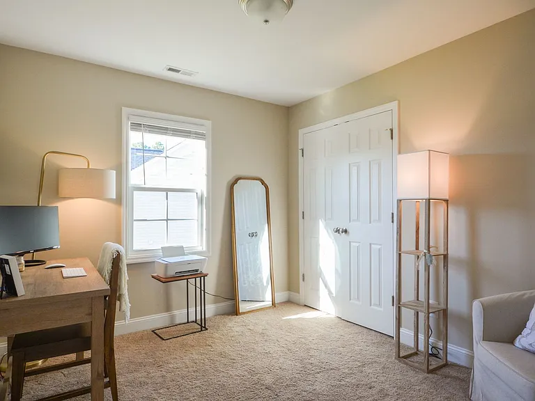 520 Everett Glades — Photo 19