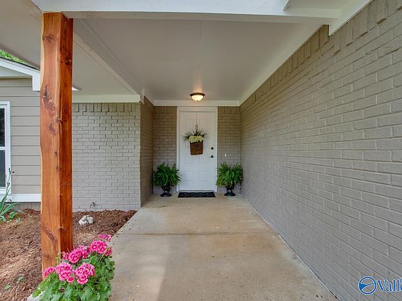 5th image of 12019 Runningmeade Trl SE