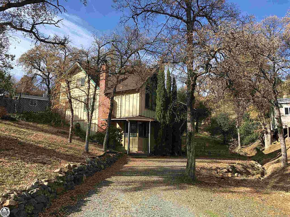1st image of 20748 W Willow Springs Dr