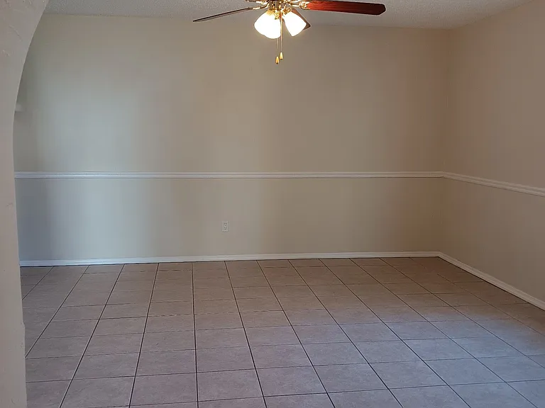 2093 Oak Meadow Cir — Photo 3