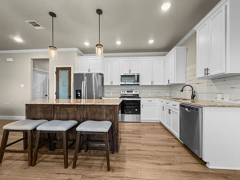 1606 Black Kettle Trl — Photo 6