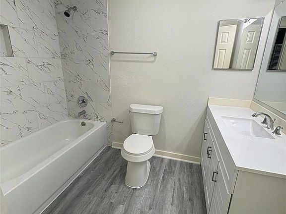 4th image of 2626 Knotty Oaks Trl