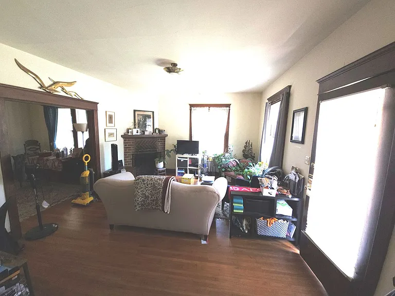 1905 Jefferson Park Ave — Photo 14