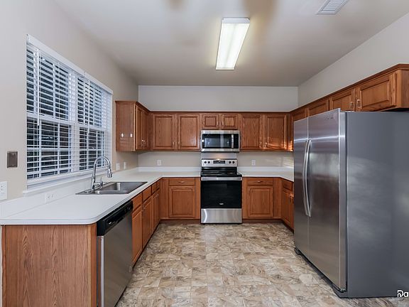 3rd image of 15118 Edindale Dr