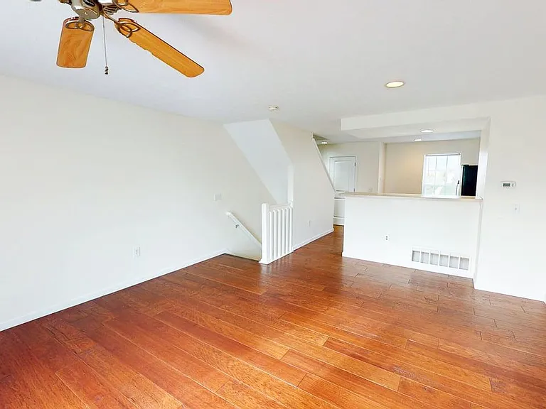 5288 Royal Arch Cascade Dr — Photo 10