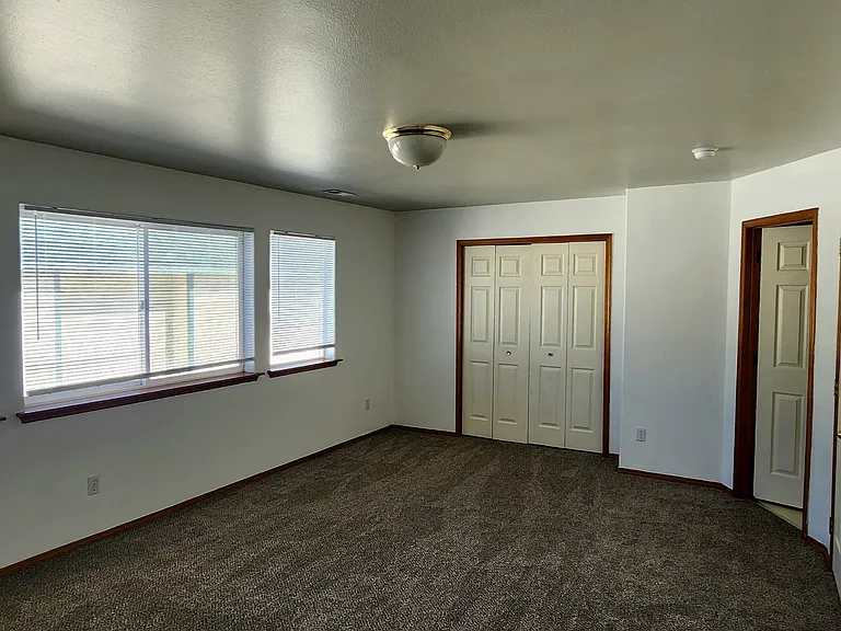 1326 S Skyline Dr #C — Photo 12
