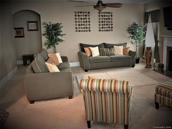 5th image of 6914 Garamond Wood Dr