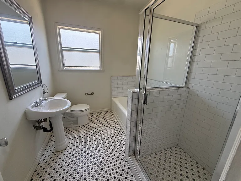 127 N Catalina St #3 — Photo 7