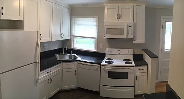 4 bed, 1.5 bath, 1620 sqft, $3,200 — Photo 3