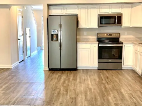 15 Chloe Dr, Kearneysville, WV 25430