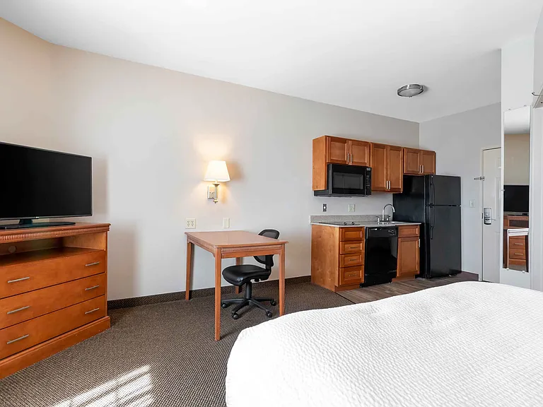 Studio Suite - 1 Queen Bed