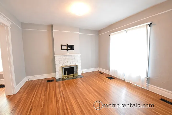 3 bed, 1.5 bath, 2050 sqft, $1,950 — Photo 4