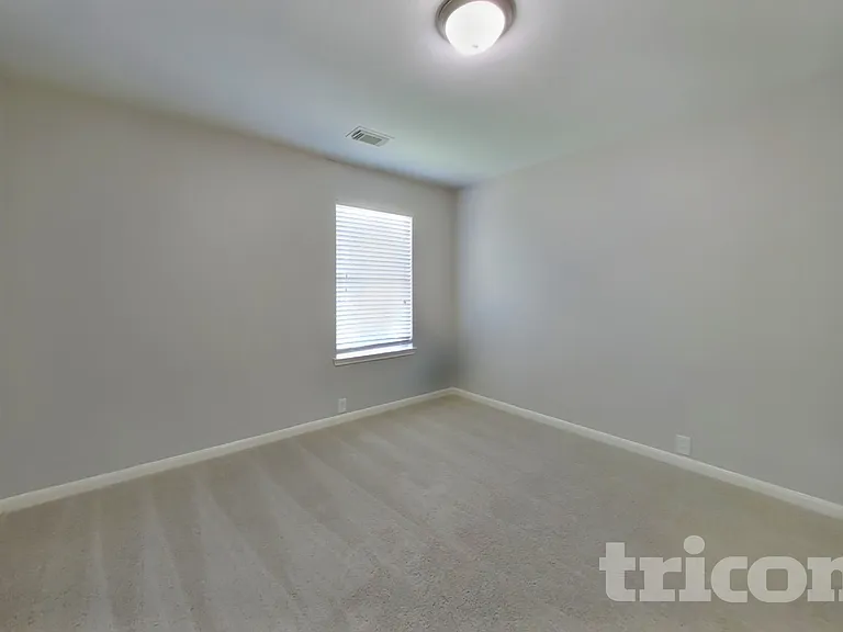 2744 Woodspring Forest Dr — Photo 10
