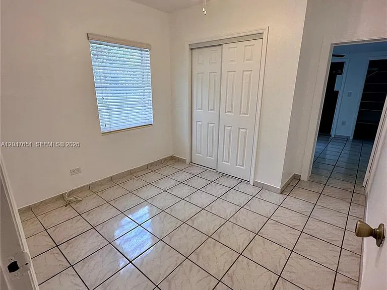 3743 SW 28th St #3743 — Photo 4