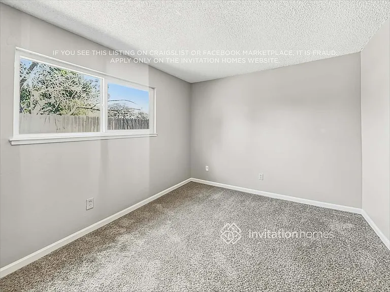 1658 Ashwood Dr — Photo 13