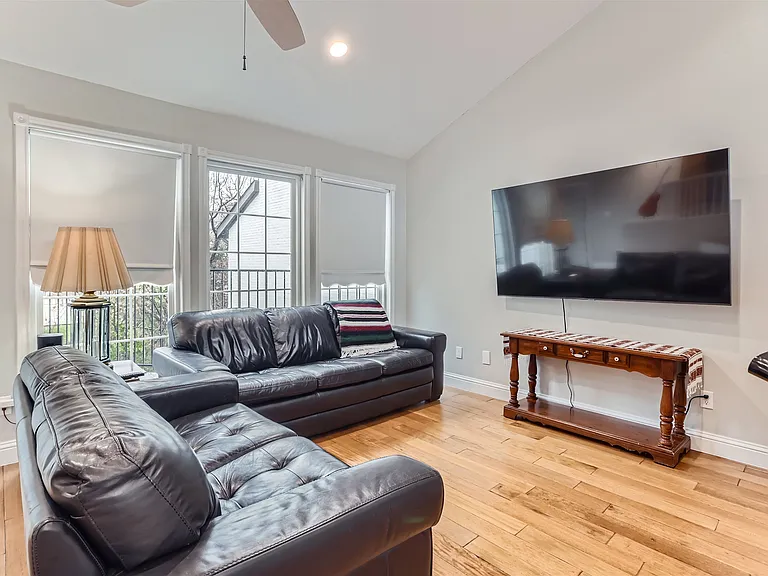 9127 Chapel Valley Rd — Photo 16