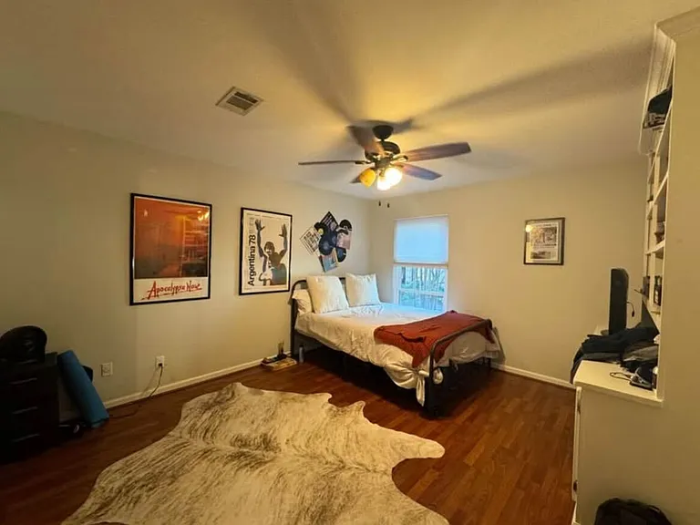 244 13th St NE #108 — Photo 5