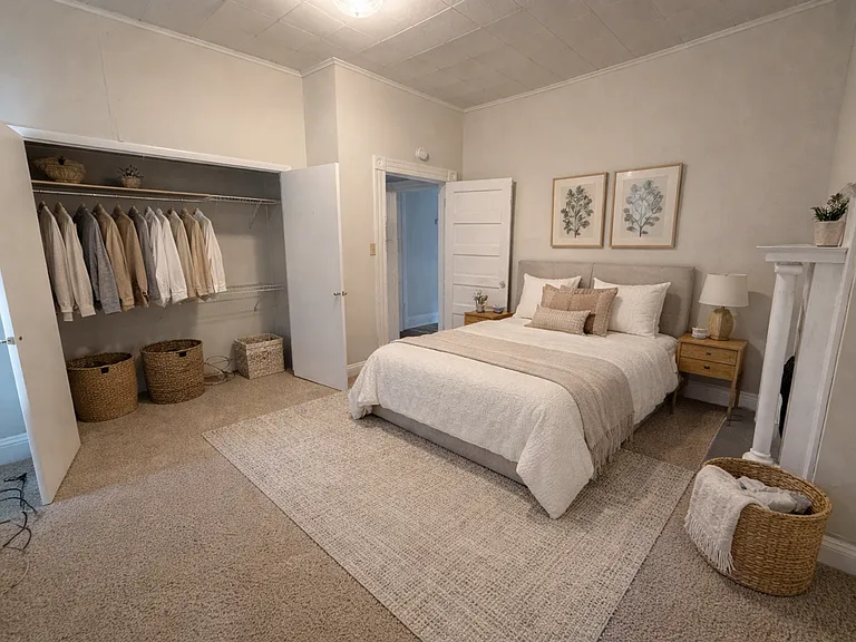 376 Park Ave — Photo 3
