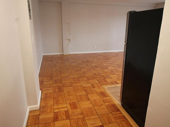 4th image of 2465 John Fitzgerald Kennedy Blvd #3J