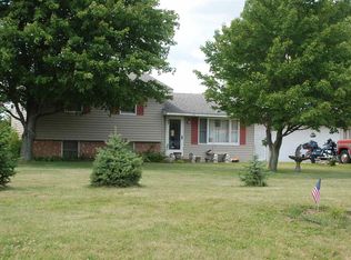 2360 E State Route 10, Knox, IN 46534