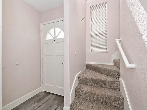 4th image of 1528 Hood Road #B