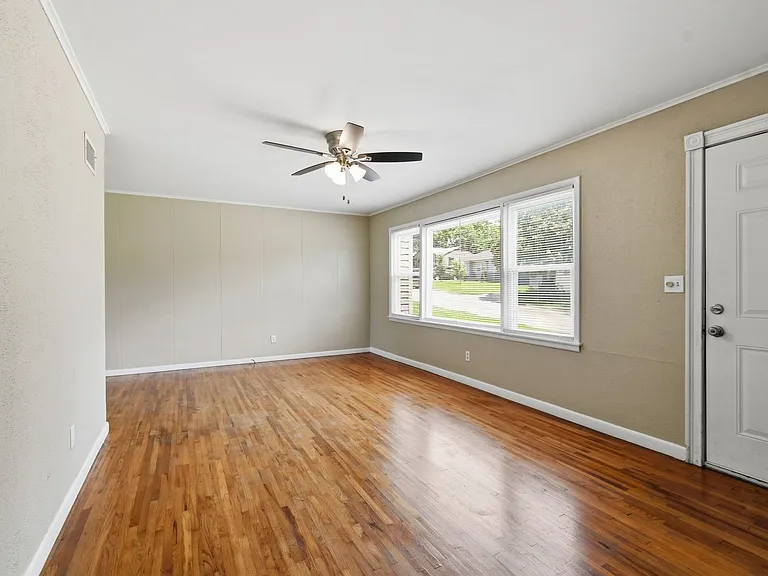 476 S 79th East Ave — Photo 5