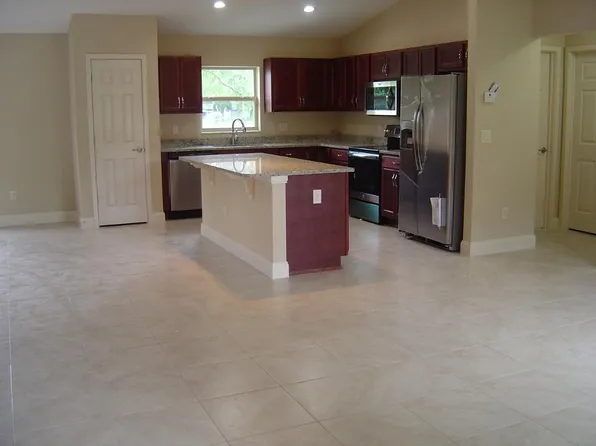 3848 NE 7th St, Ocala, FL 34470