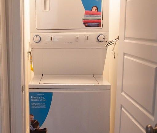 4th image of 2612 W Leland Ave APT 1L