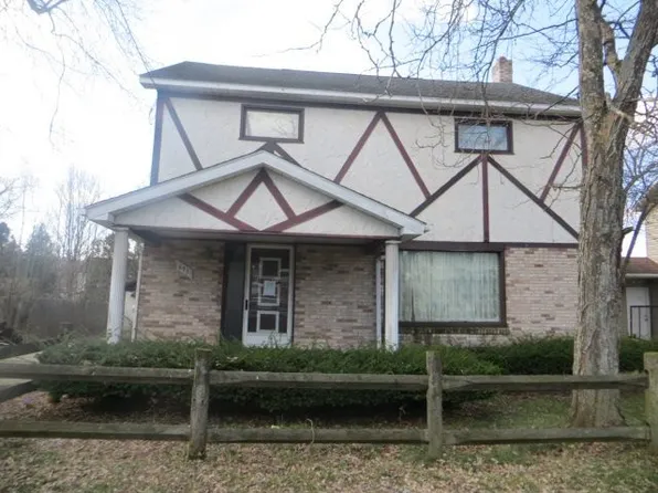 693 Lynn St, Central City, PA 15926