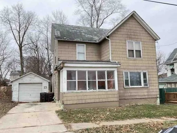 478 S Benton Ave, Freeport, IL 61032