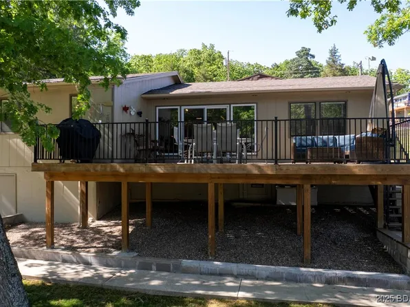 1433 Robin Hood Ln, Roach, MO 65787