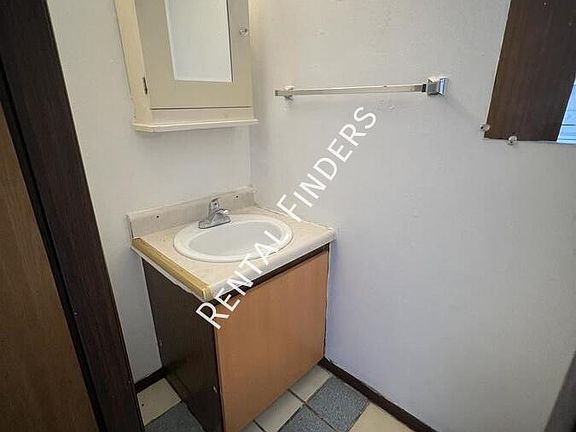 3rd image of 578 Spinnaker Ln #578