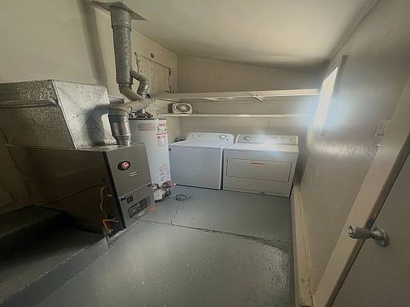 4th image of 213 Morton St