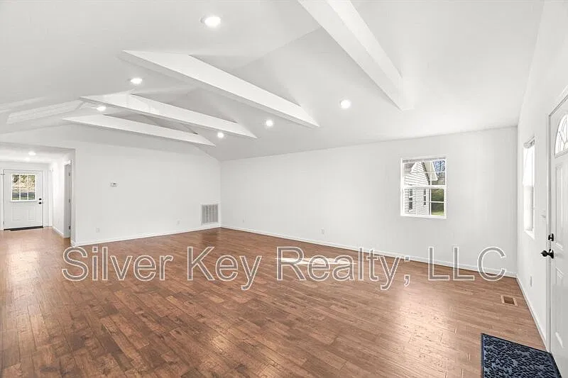 3 bed, 2.0 bath, $1,750 — Photo 4