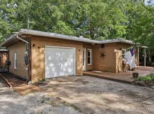 14 Dell Ave, East Alton, IL 62024