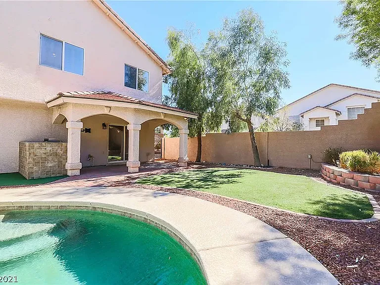 8101 Peach Flare St — Photo 13