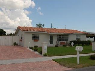 811 NE 51st St, Deerfield Beach, FL 33064