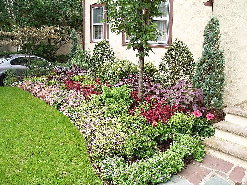205 Davis Garden Detail