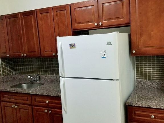 5th image of 751 Tilden St APT 5B