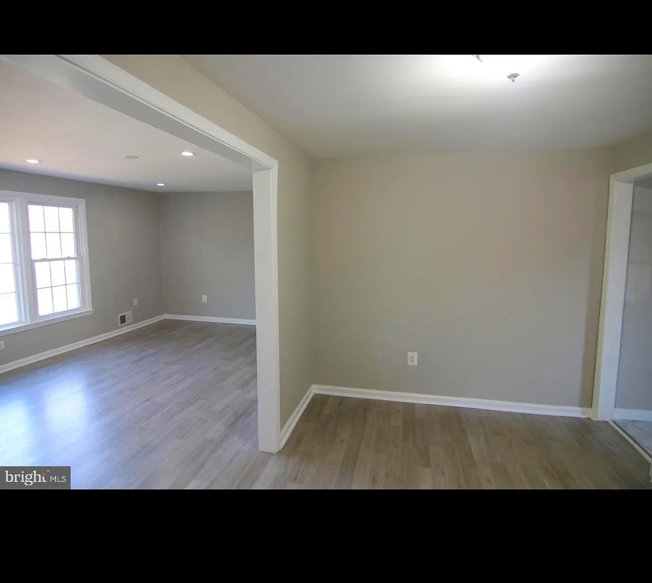 4 bed, 2077 sqft, $3,300 — Photo 4
