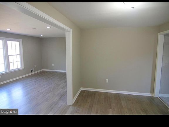 4th image of 13108 Putnam Cir