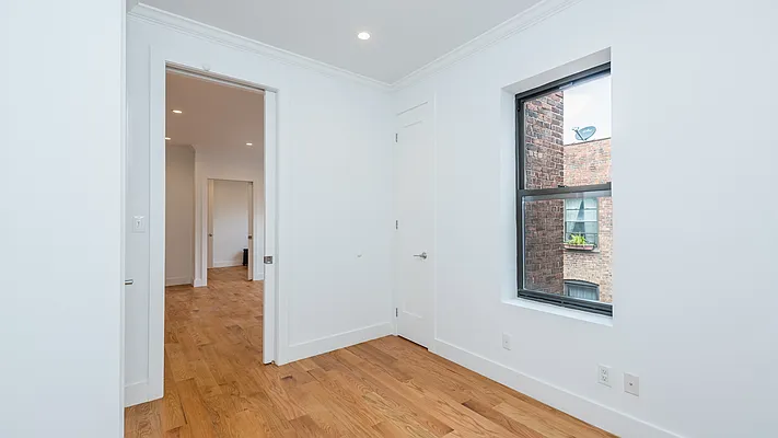 Rented by Nooklyn NYC LLC | media 72