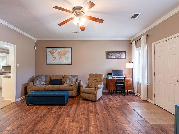 5th image of 10 Gin Creek Dr