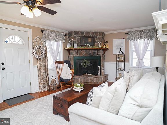 5th image of 1136 Mechanics Valley Rd