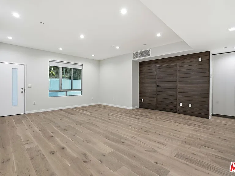 1006 Hancock Ave #C — Photo 4